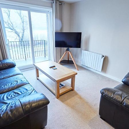 Etive, Beautiful Lochside Apartment With Balcony فورت ويليام المظهر الخارجي الصورة