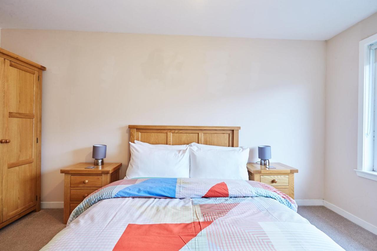 Etive, Beautiful Lochside Apartment With Balcony فورت ويليام المظهر الخارجي الصورة
