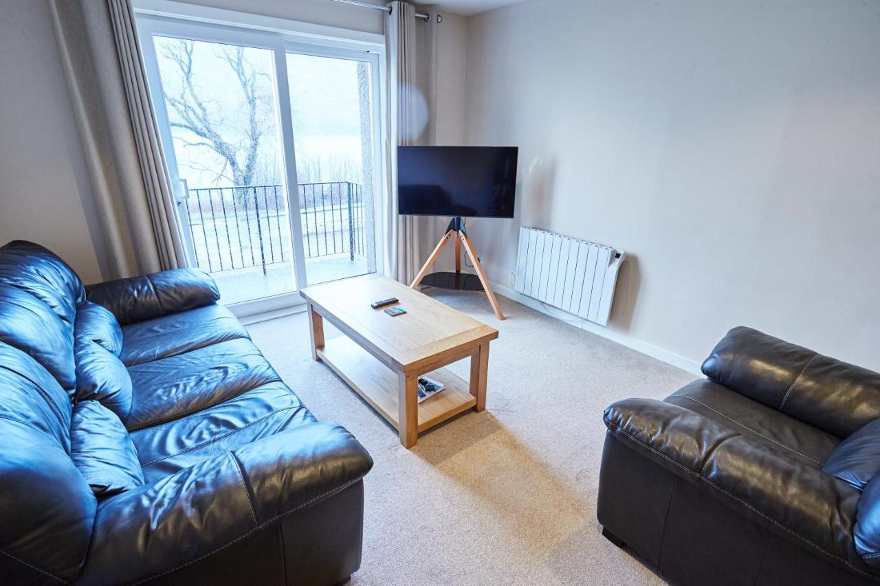 Etive, Beautiful Lochside Apartment With Balcony فورت ويليام المظهر الخارجي الصورة