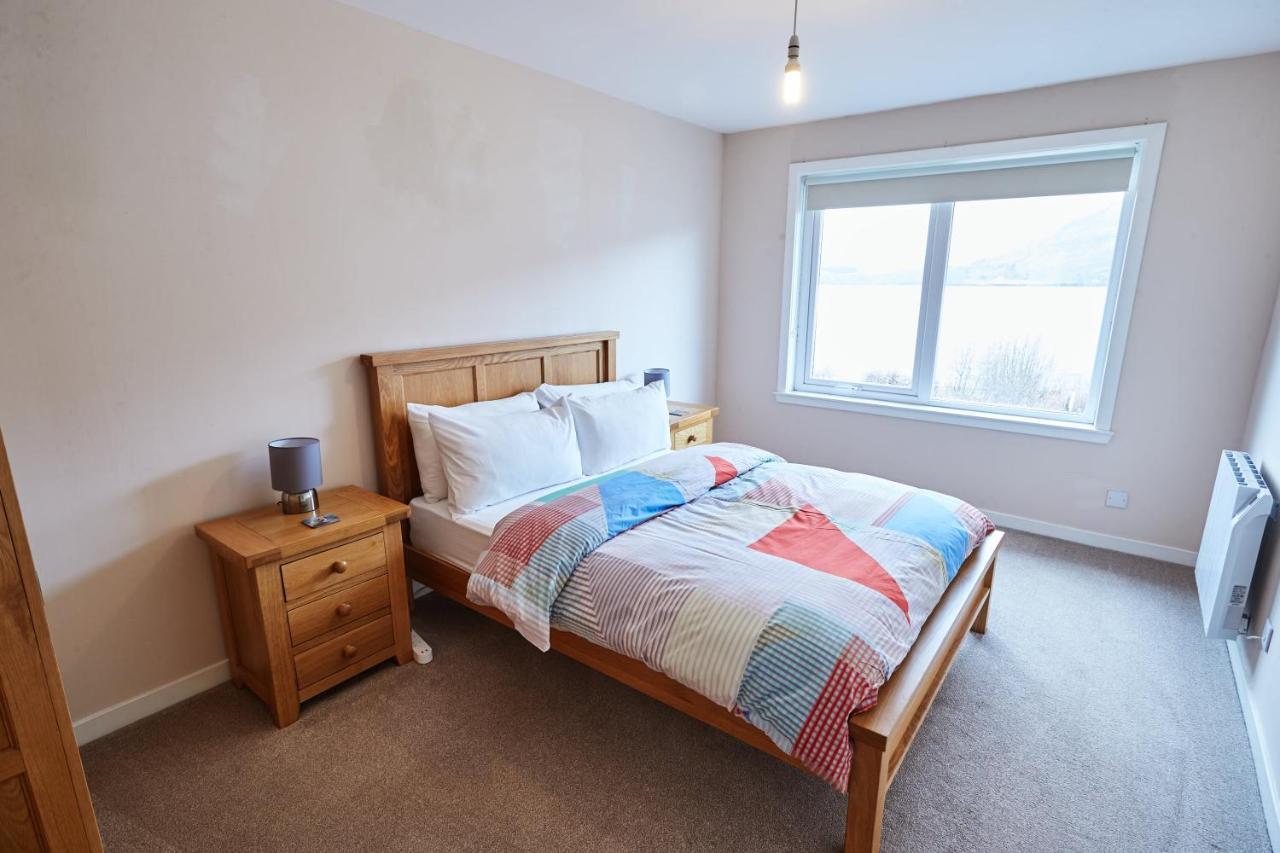 Etive, Beautiful Lochside Apartment With Balcony فورت ويليام المظهر الخارجي الصورة